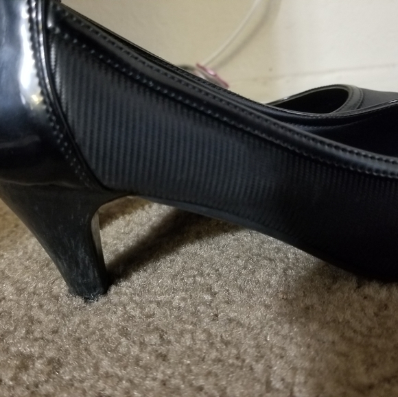 Heels - Picture 2 of 2